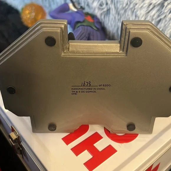 Joker statue - Picture 9 of 10